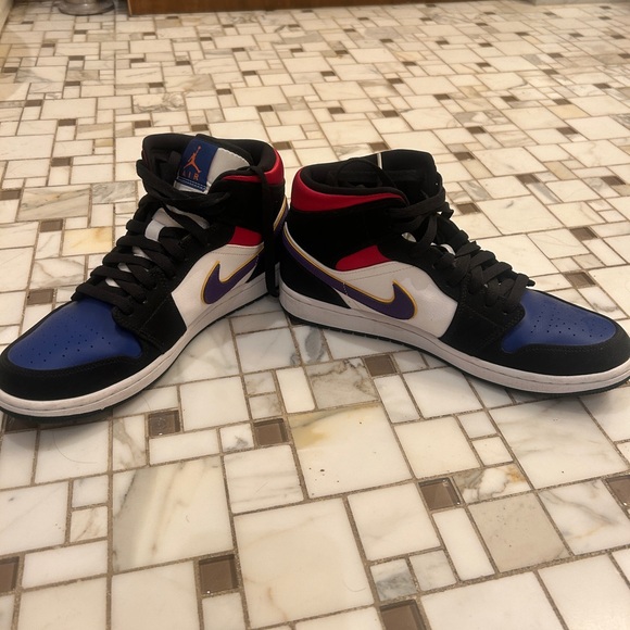 Men’s Air Jordan Nike sneakers 10.5 - Picture 1 of 6